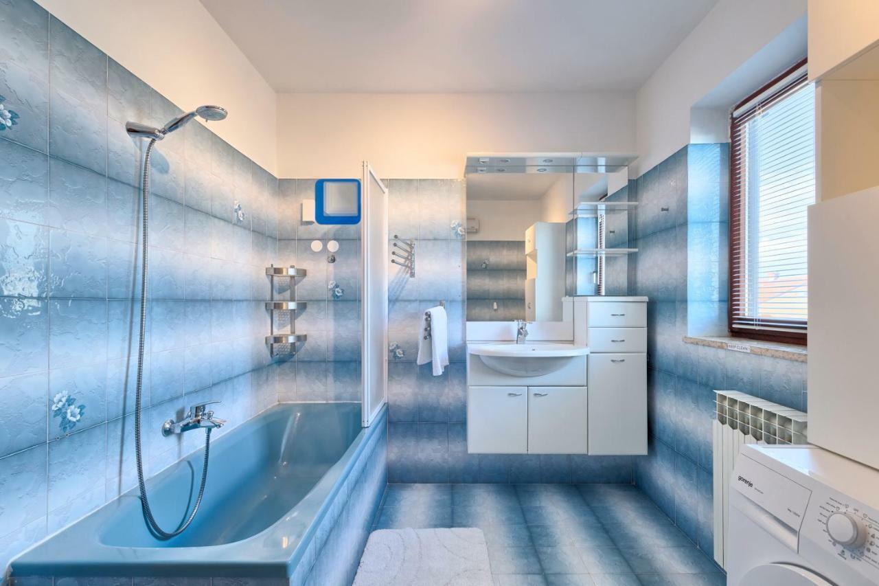 Active Apartment Pula Luaran gambar