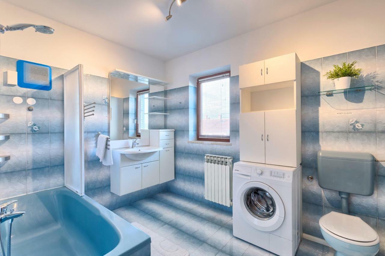 Active Apartment Pula Luaran gambar